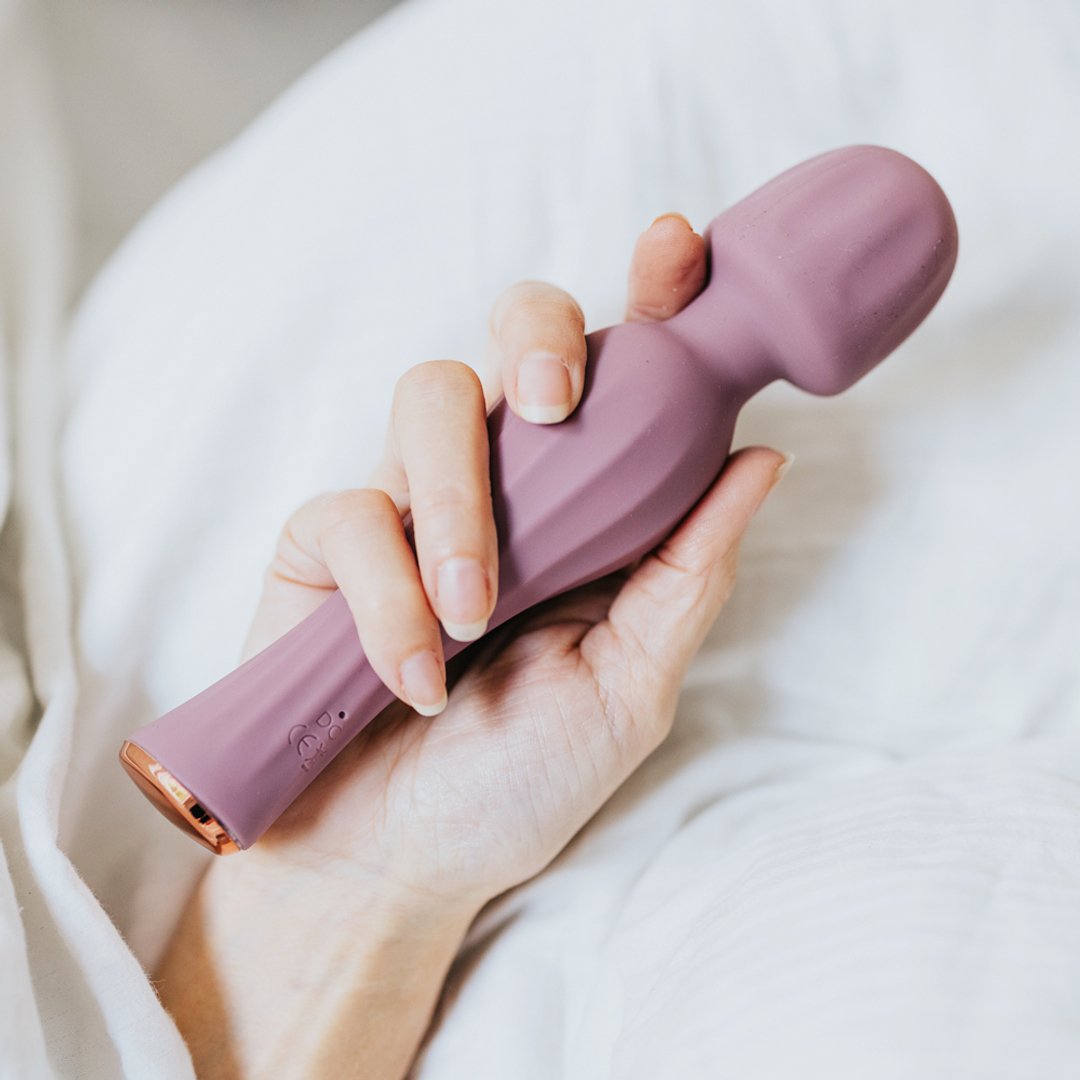 Hyacinth - Wand Vibrator - Purple - EroticToyzProducten,Toys,Vibrators,Luxe Vibrator,Massagetoestellen Wands,Nieuwe Producten,,GeslachtsneutraalMy Own Filo